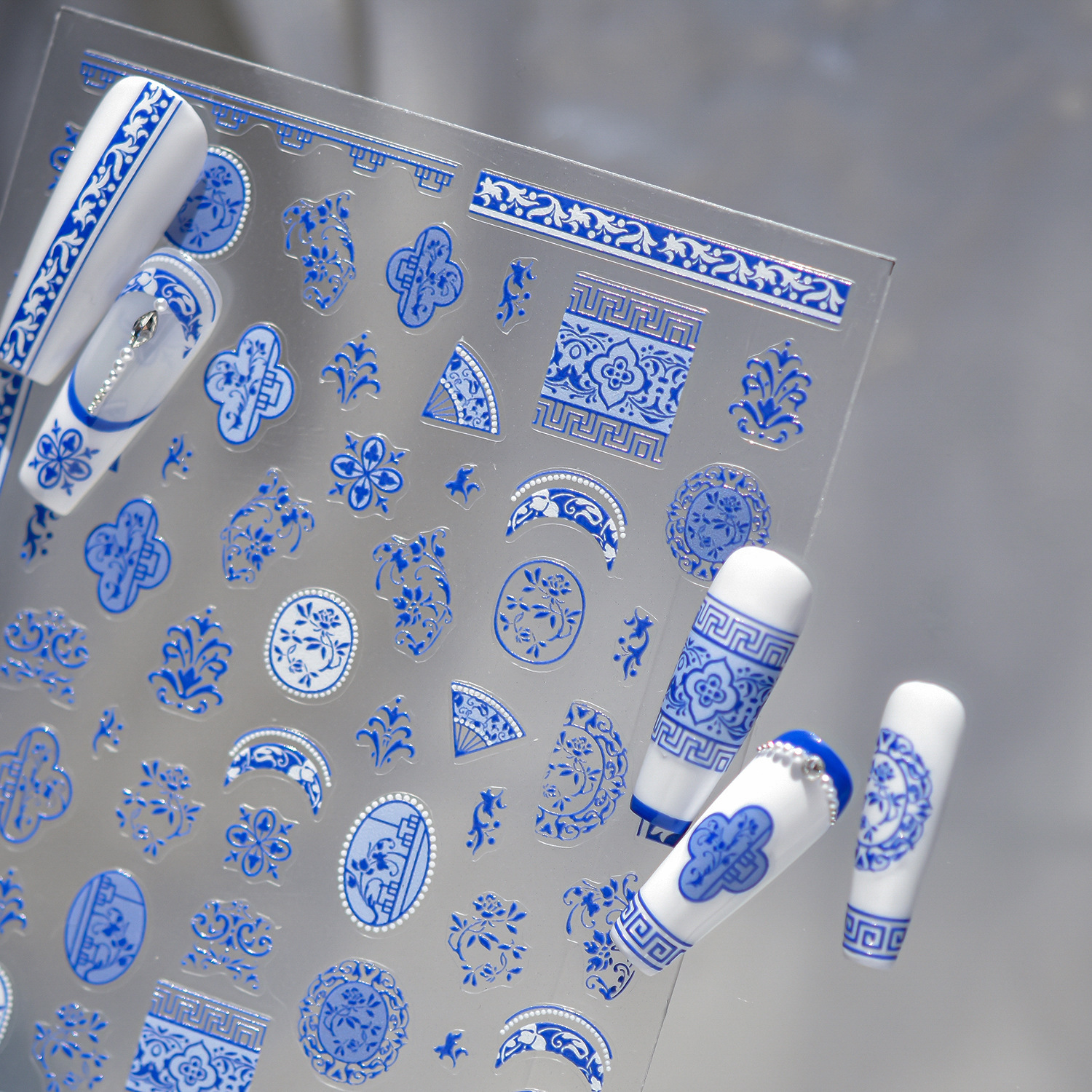 Nail Art Zelda - Traceless Blue White Porcelain Nail Art